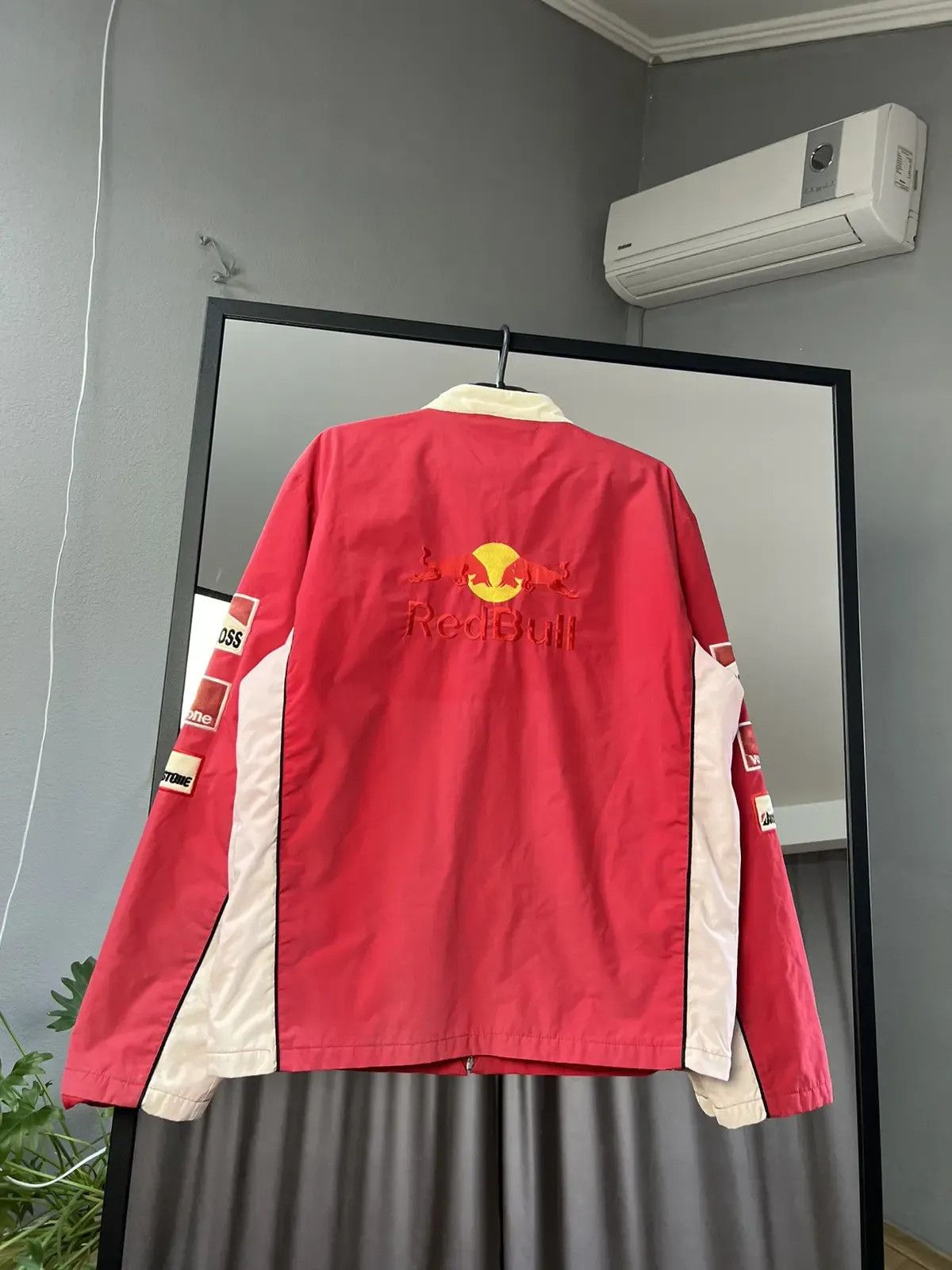 Formula 1 × NASCAR Vintage Ferrari Vodafone jacket bomber Red Bull F1 Racing Size US XL / EU 56 / 4 - 13 Thumbnail