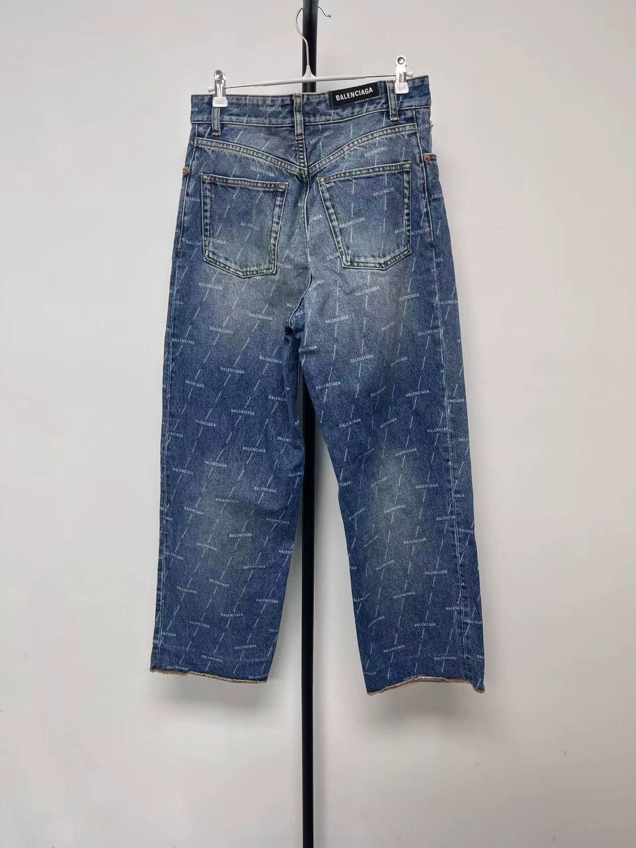Balenciaga Balenciaga High-Waisted Logo Print Cropped Jeans - Blue Size 27" / US 4 / IT 40 - 2 Thumbnail