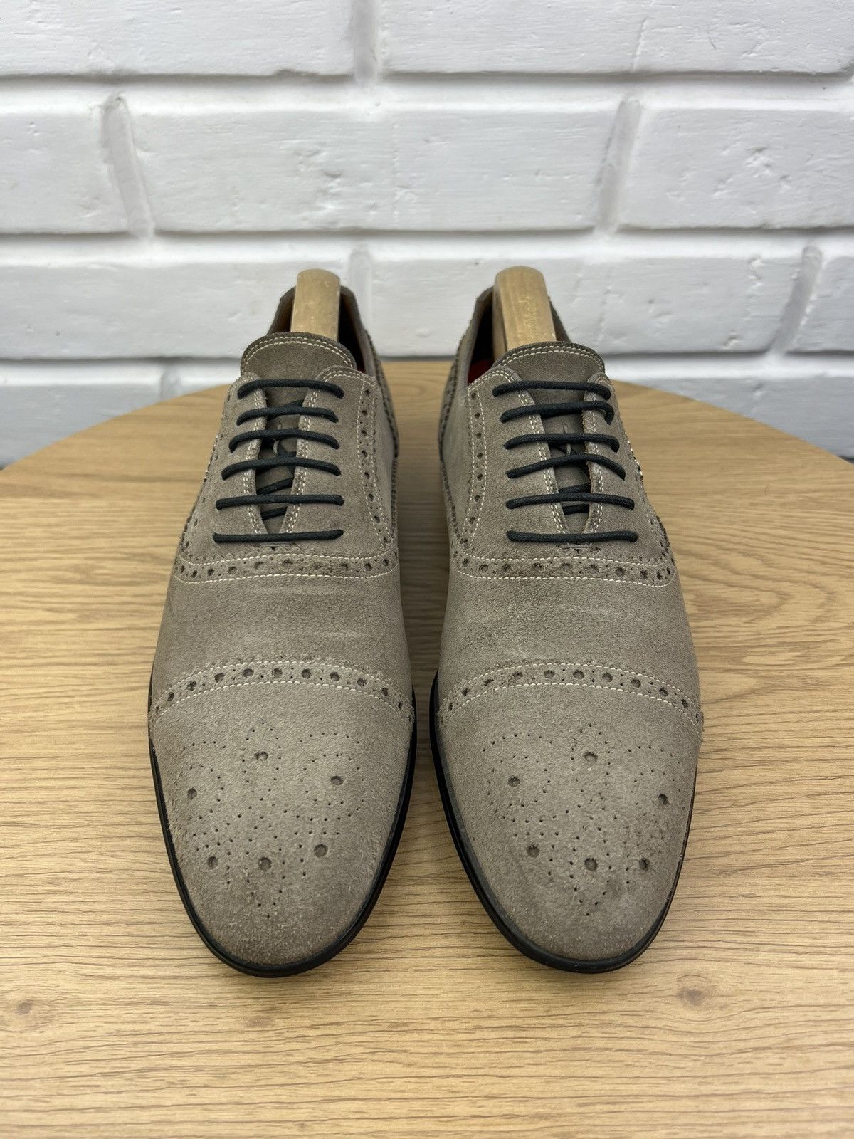 Gucci GUCCI Oxfords Suede Shoes Wingtip Lace Up Metal Logo Beige Size US 9.5 / EU 42-43 - 6 Thumbnail