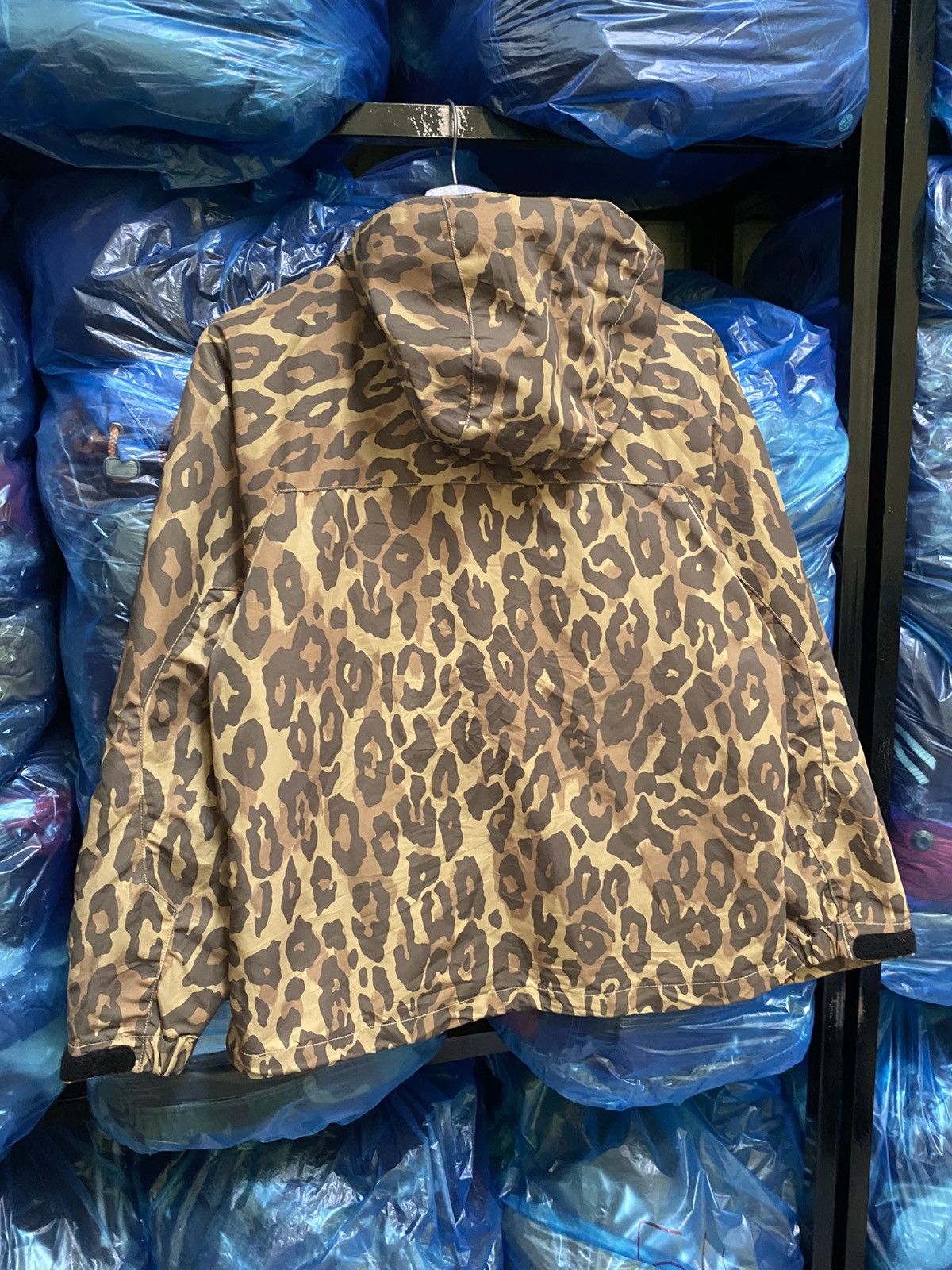 If Six Was Nine VINTAGE Y2K RNA JAPANESE PUNK BRAND LEOPARD HOODIE Size US S / EU 44-46 / 1 - 12 Thumbnail