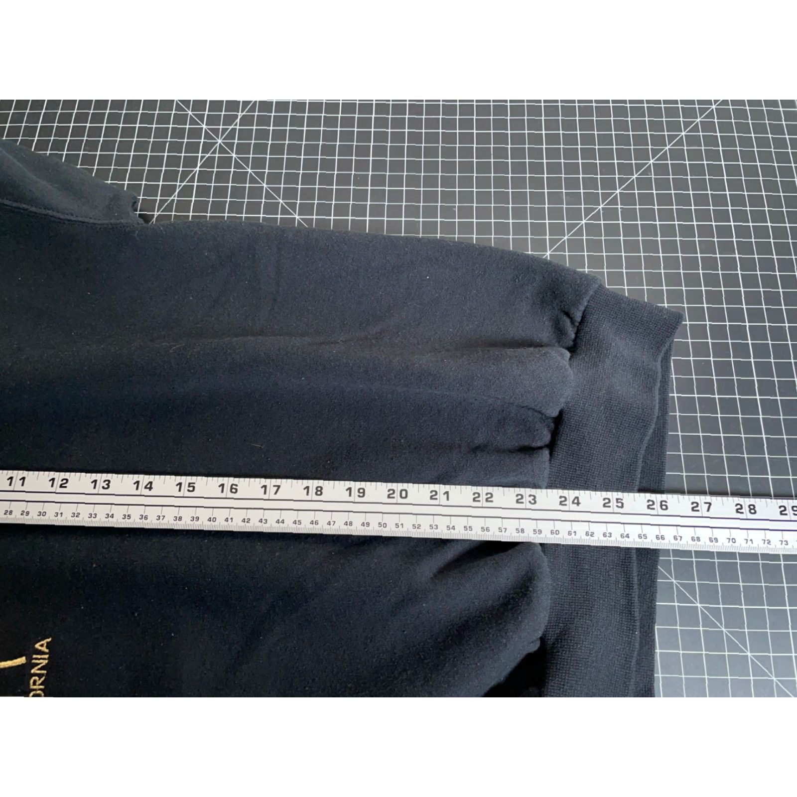 Jerzees VINTAGE Jerzees Sweatshirt Men XL Black Embroidered Beverly Hills California 50/50 90s City Retro Cotton Blend Graphic Print Crew Neck Pullover Size US XL / EU 56 / 4 - 6 Thumbnail