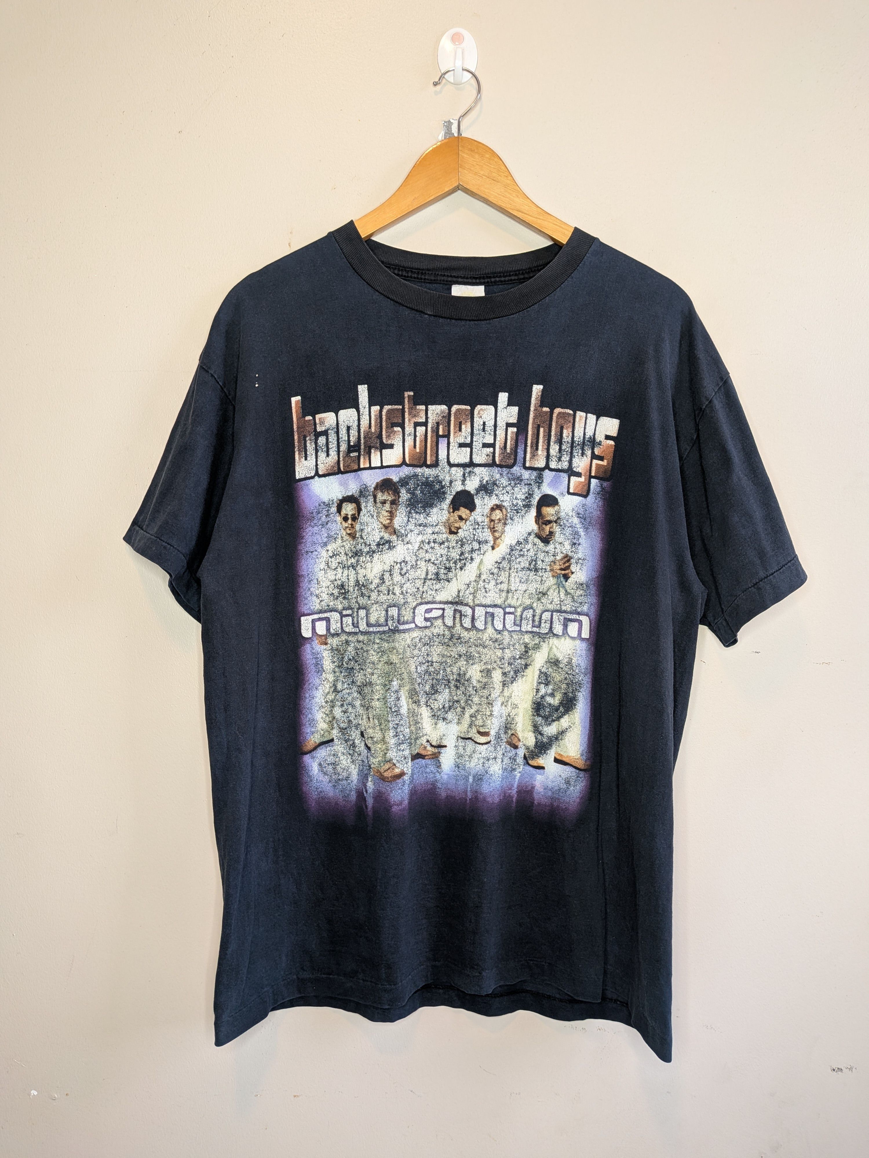 Vintage Backstreet Boys 1999 Millennium Tour Size US L / EU 52-54 / 3 - 1 Thumbnail