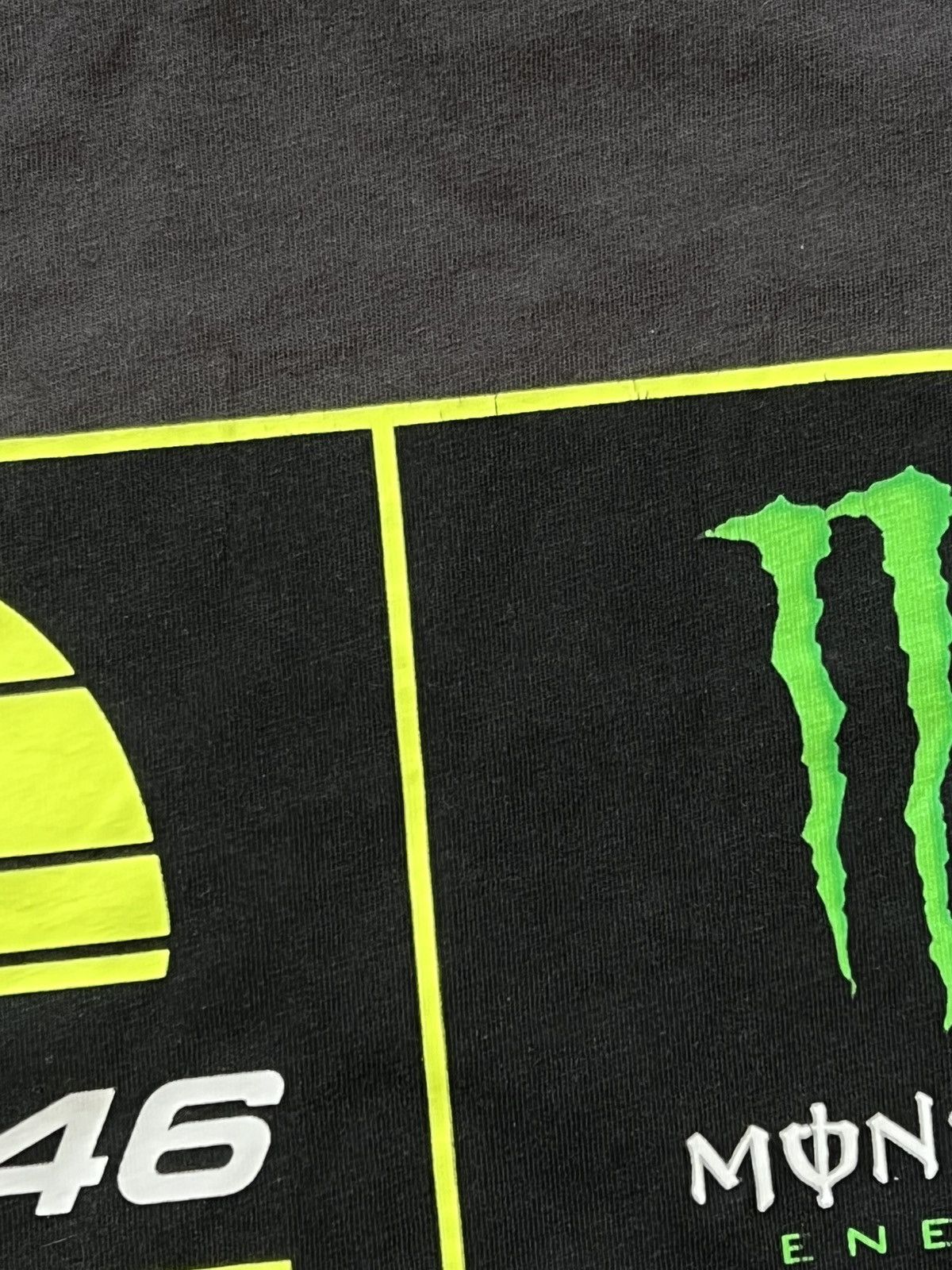 Vintage VR46 Valentino Rossi Monster Energy T-Shirt Racing Y2K Size US L / EU 52-54 / 3 - 5 Thumbnail