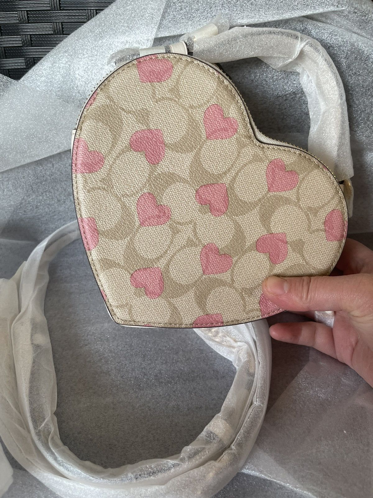 Coach coach Heart Crossbody In Signature Size ONE SIZE - 14 Thumbnail