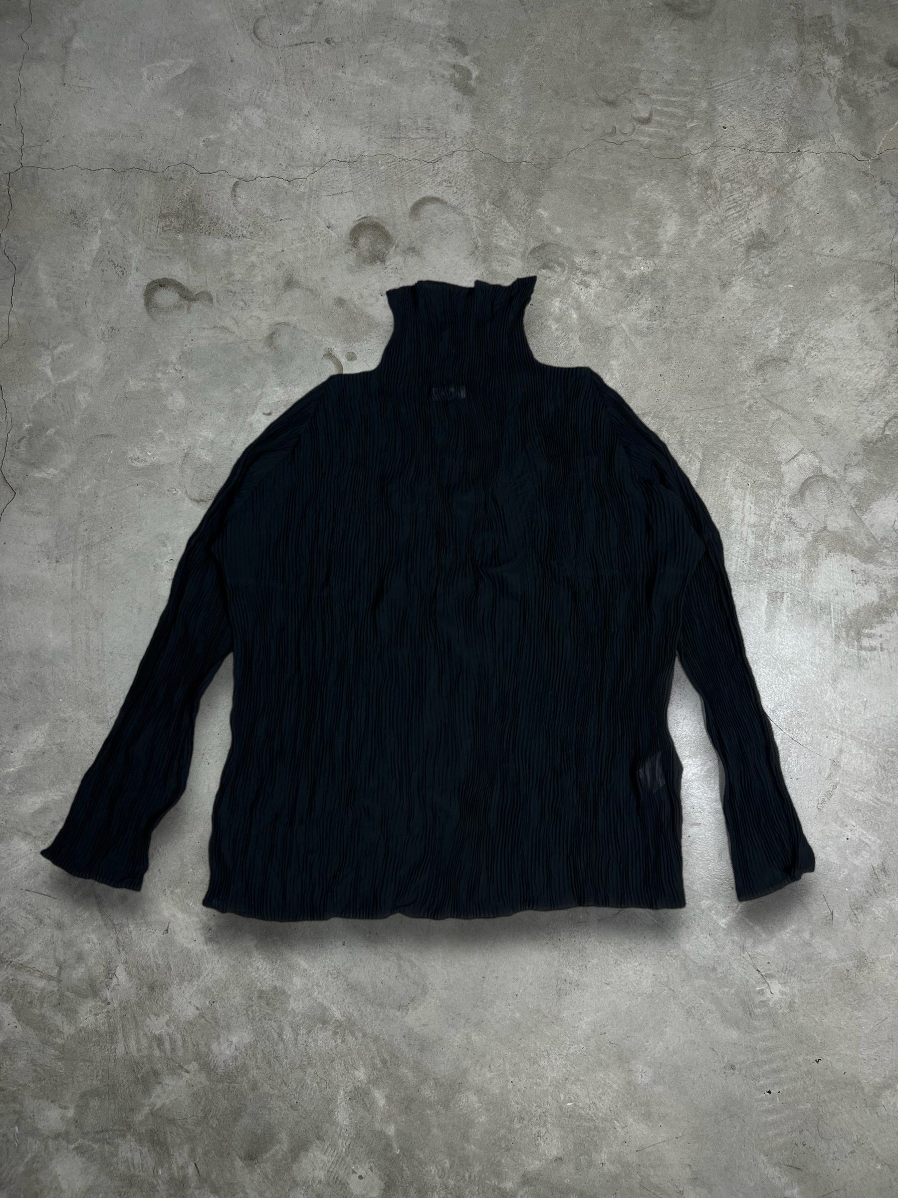 Issey Miyake × Japanese Brand × Vintage Vintage ISSEY MIYAKE Pleat Longsleeve Blouse (L) GTMPT303 Size L / US 10 / IT 46 - 1 Thumbnail