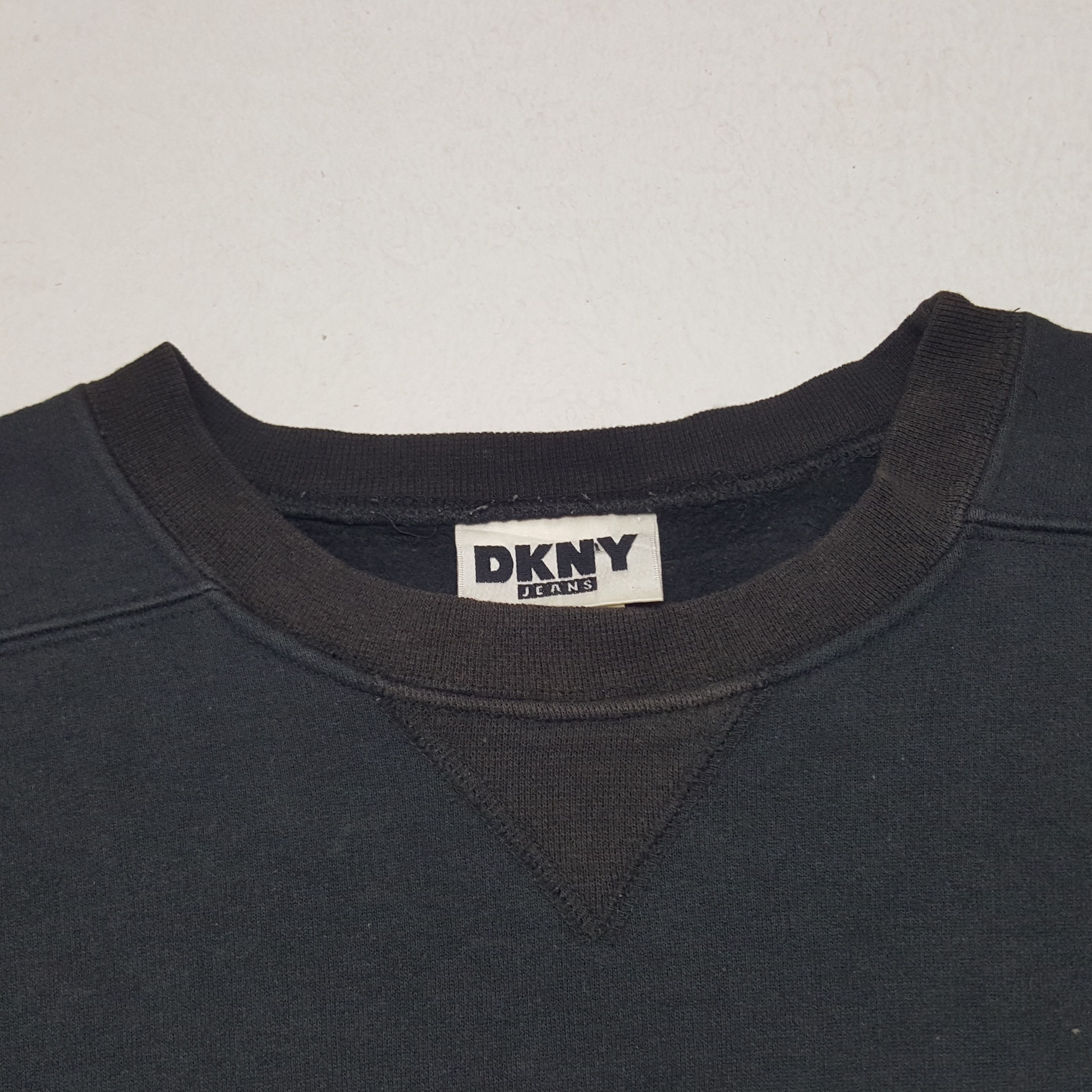 DKNY × Vintage Vintage DKNY Jeans Big Logo Sweatshirt Size US XL / EU 56 / 4 - 4 Thumbnail