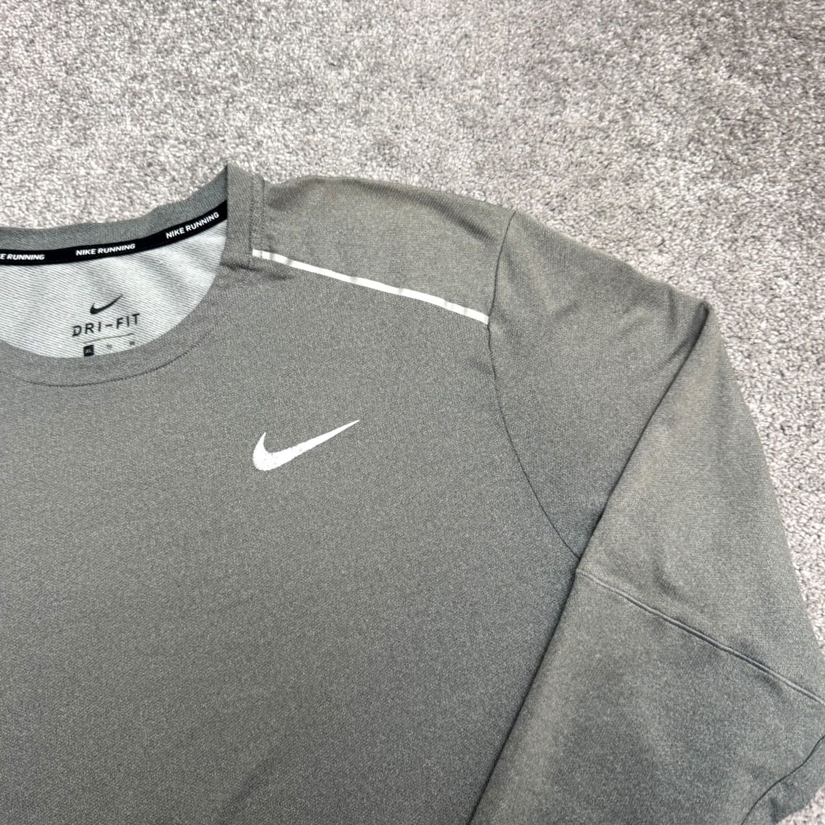 Nike Nike Dri-Fit Running Long Sleeve Tee Mens XL Gray Reflective Activewear Shirt Size US XL / EU 56 / 4 - 3 Thumbnail
