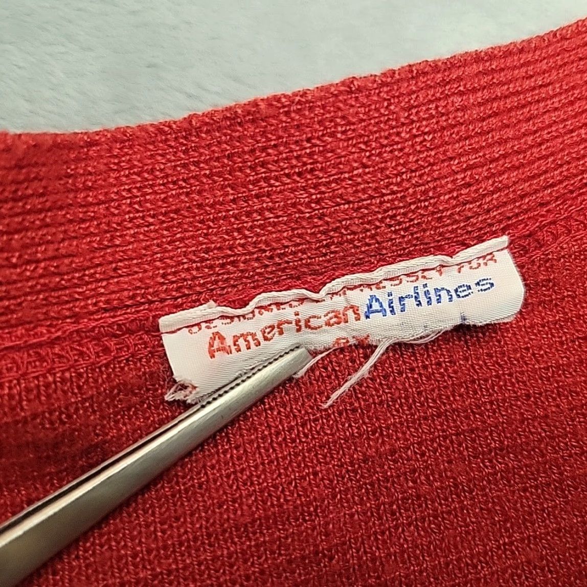 Vintage VTG American Airlines Cardigan Womens Small Red Knit V Neck Retro Stewardess Cardigan Women S Red Knit V Neck Retro Stewardess Size S / US 4 / IT 40 - 4 Thumbnail