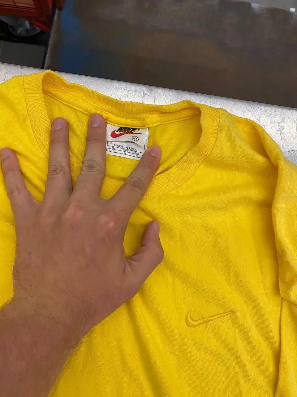 Nike Nike Vintage Made in USA T Shirt XL Yellow Size US XL / EU 56 / 4 - 2 Thumbnail