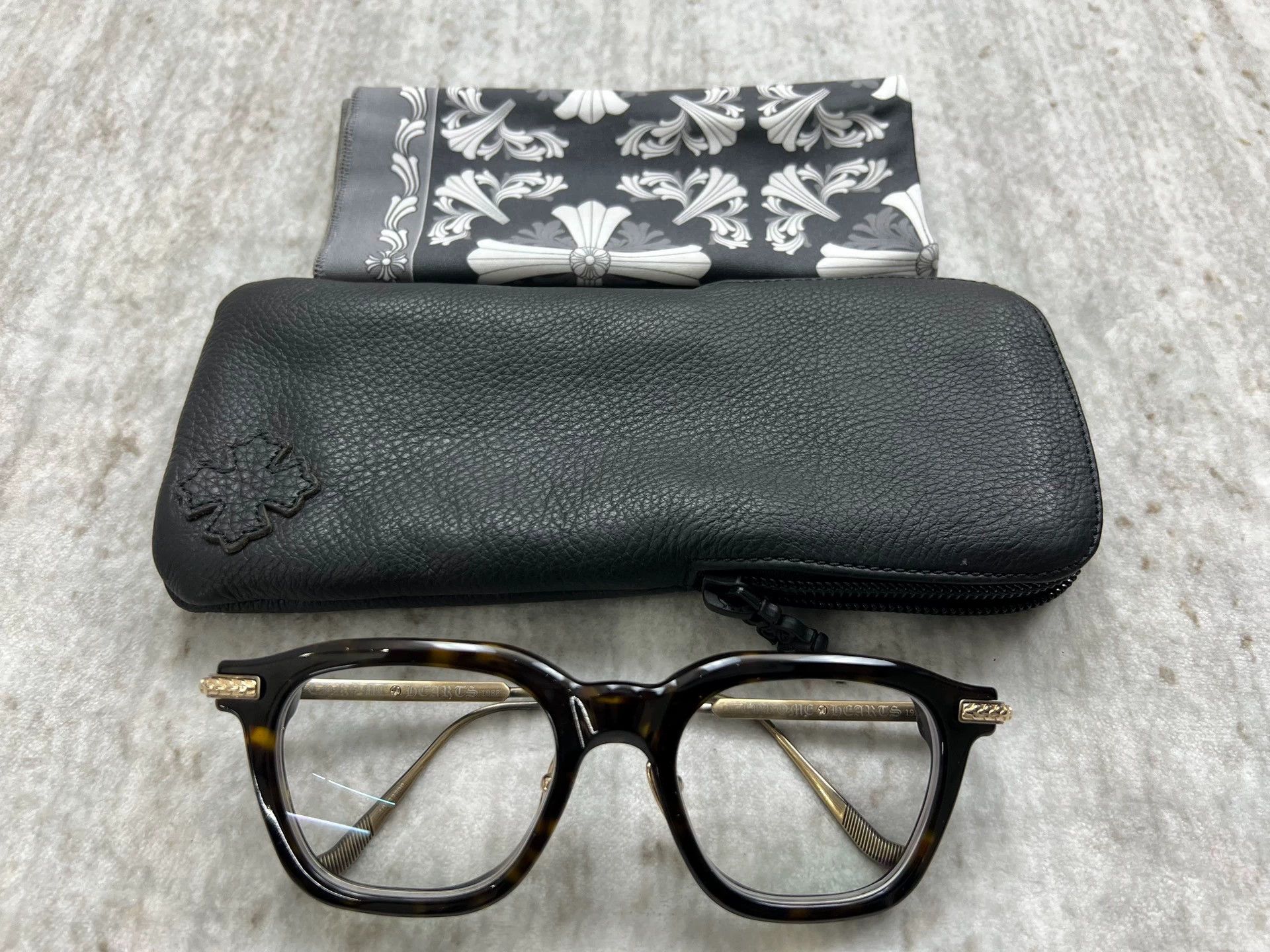 Chrome Hearts Chrome Hearts CUMPTION-A X Fishscale Arm Frame Full Size ONE SIZE - 1 Thumbnail