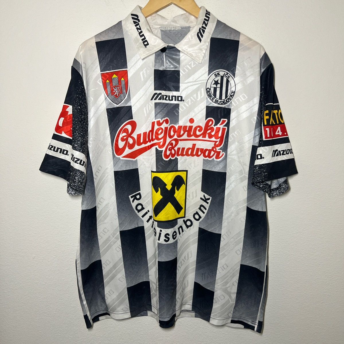 Mizuno Dynamo České Budějovice 1995-1996 Home Jersey | Soccer Size US XL / EU 56 / 4 - 1 Thumbnail