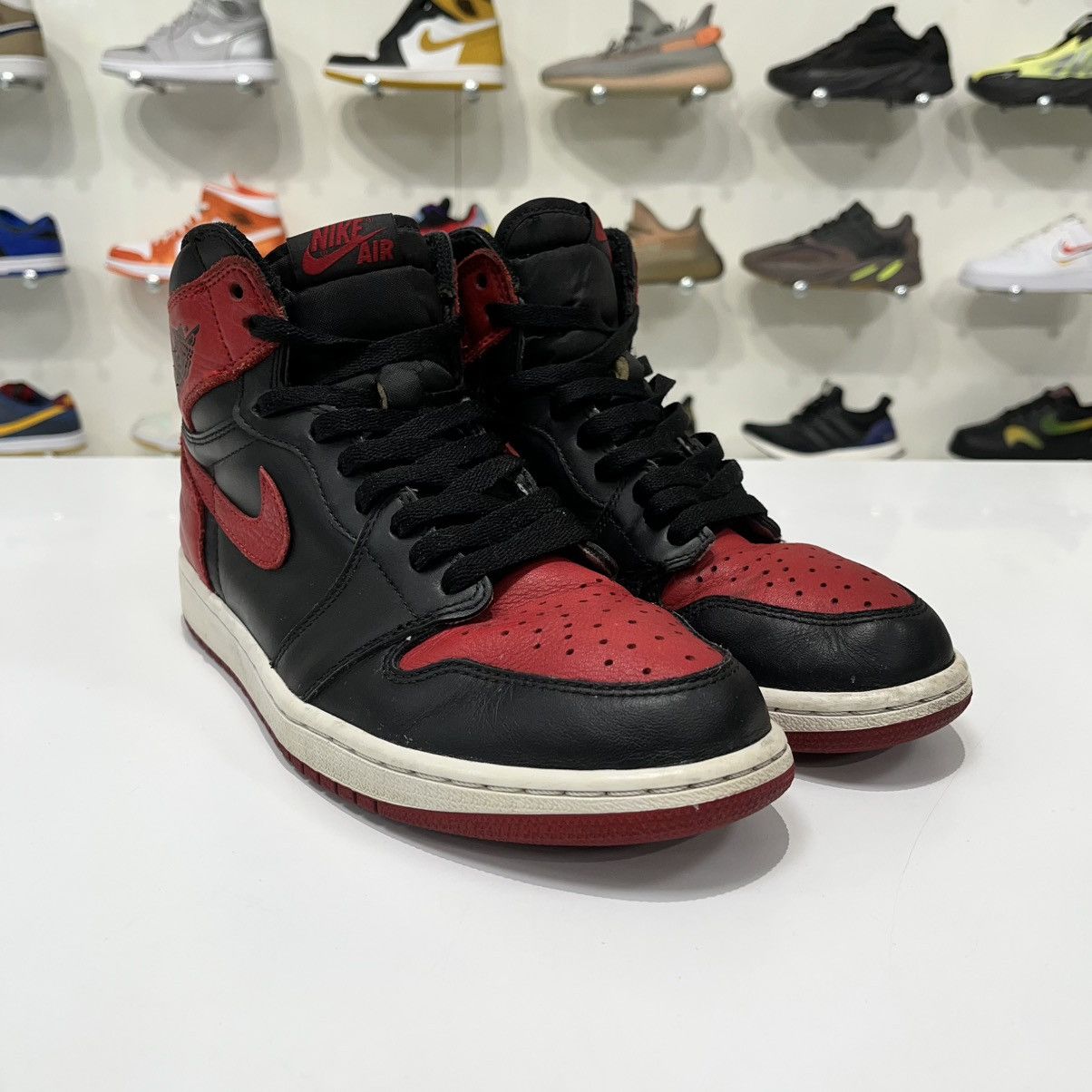 Nike Air Jordan 1 Retro High Bred Banned (2016) Size US 9 / EU 42 - 8 Thumbnail