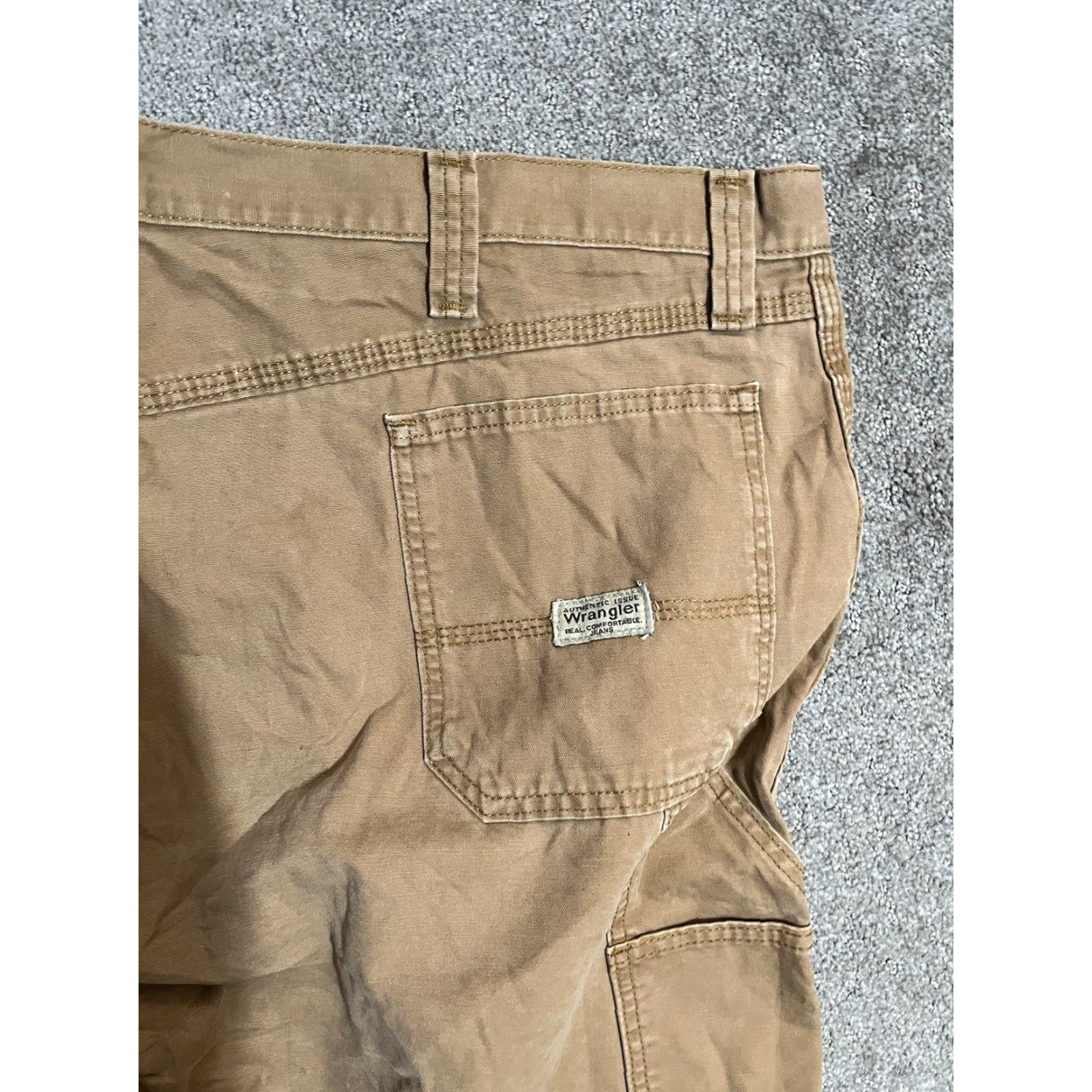 Wrangler Wrangler Carpenter Shorts Men's Dark Tan Khaki 44 Denim Pockets Outdoor Heritage 5 Star Vintage? Size US 44 / EU 60 - 2 Thumbnail