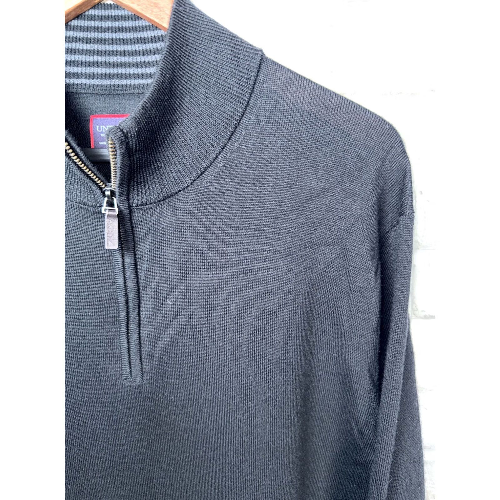 UNTUCKit UNTUCKit Sweater Mens Large Merino Wool Pullover Mock Neck 1/4 Zip Black Size US L / EU 52-54 / 3 - 3 Thumbnail