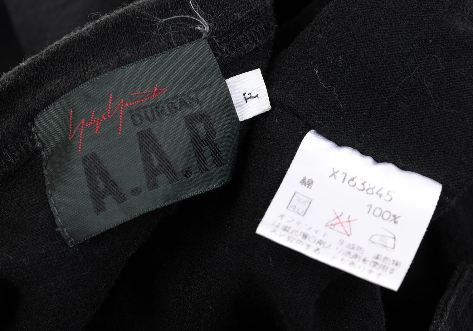 Yohji Yamamoto Yohji Yamamoto Velcro Neck Center Seam T-Shirt Size US M / EU 48-50 / 2 - 15 Thumbnail