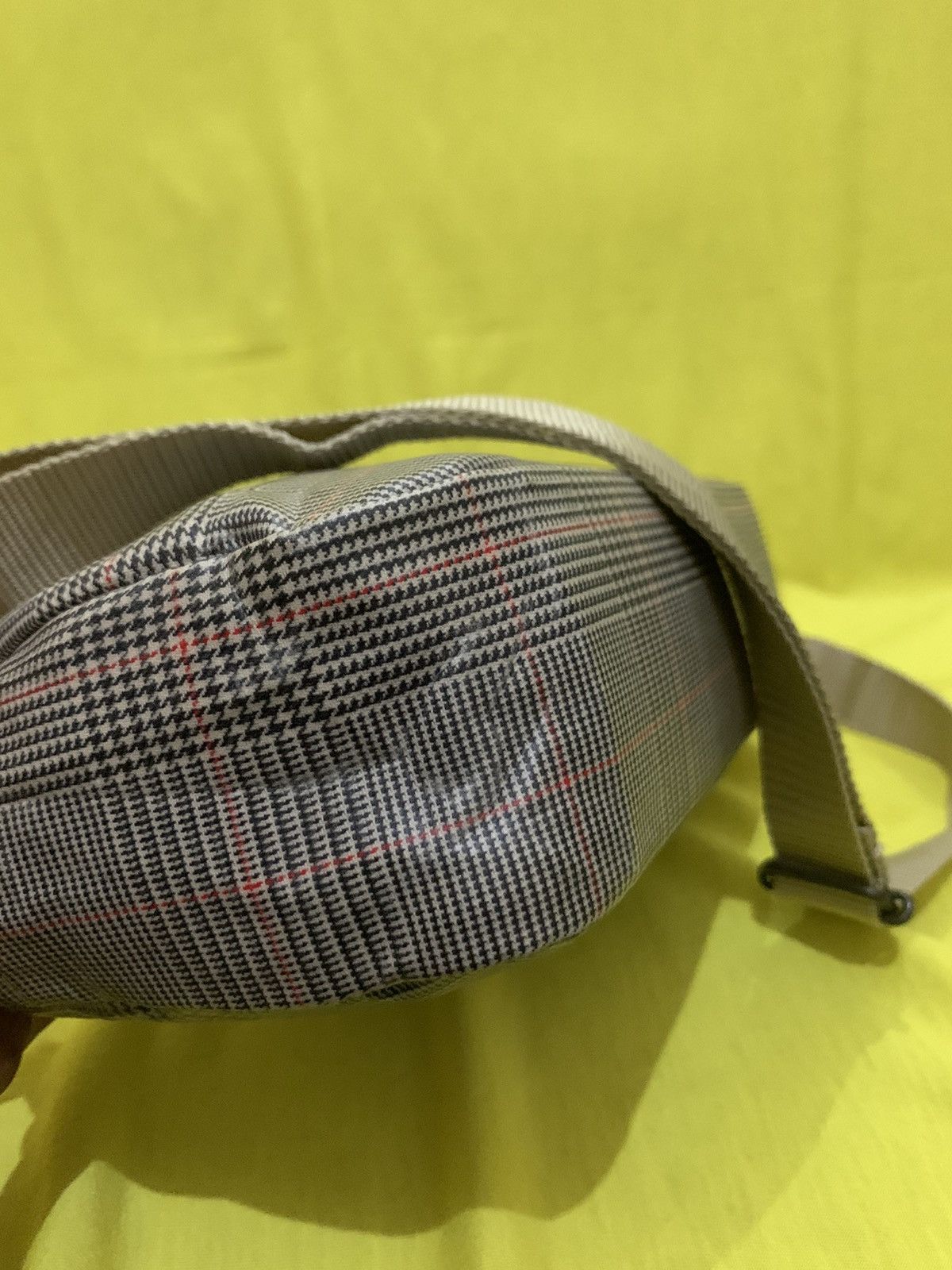 Issey Miyake Tsumori Chisato Carry By Issey Miyake Houndstooth Sling Bag Size ONE SIZE - 9 Thumbnail