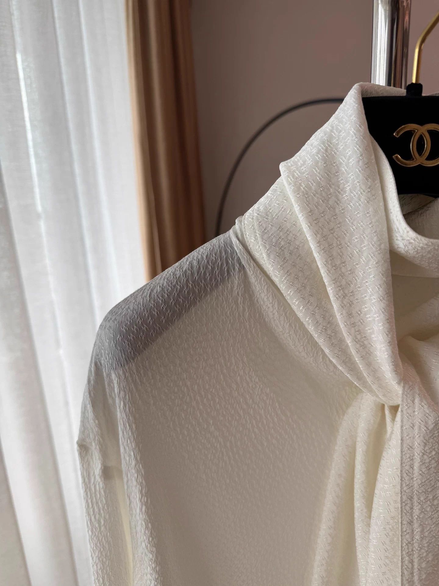 Chanel Chanel 26P Full Logo Embossed Ribbon Shirt 36 Size XS / US 0-2 / IT 36-38 - 3 Thumbnail