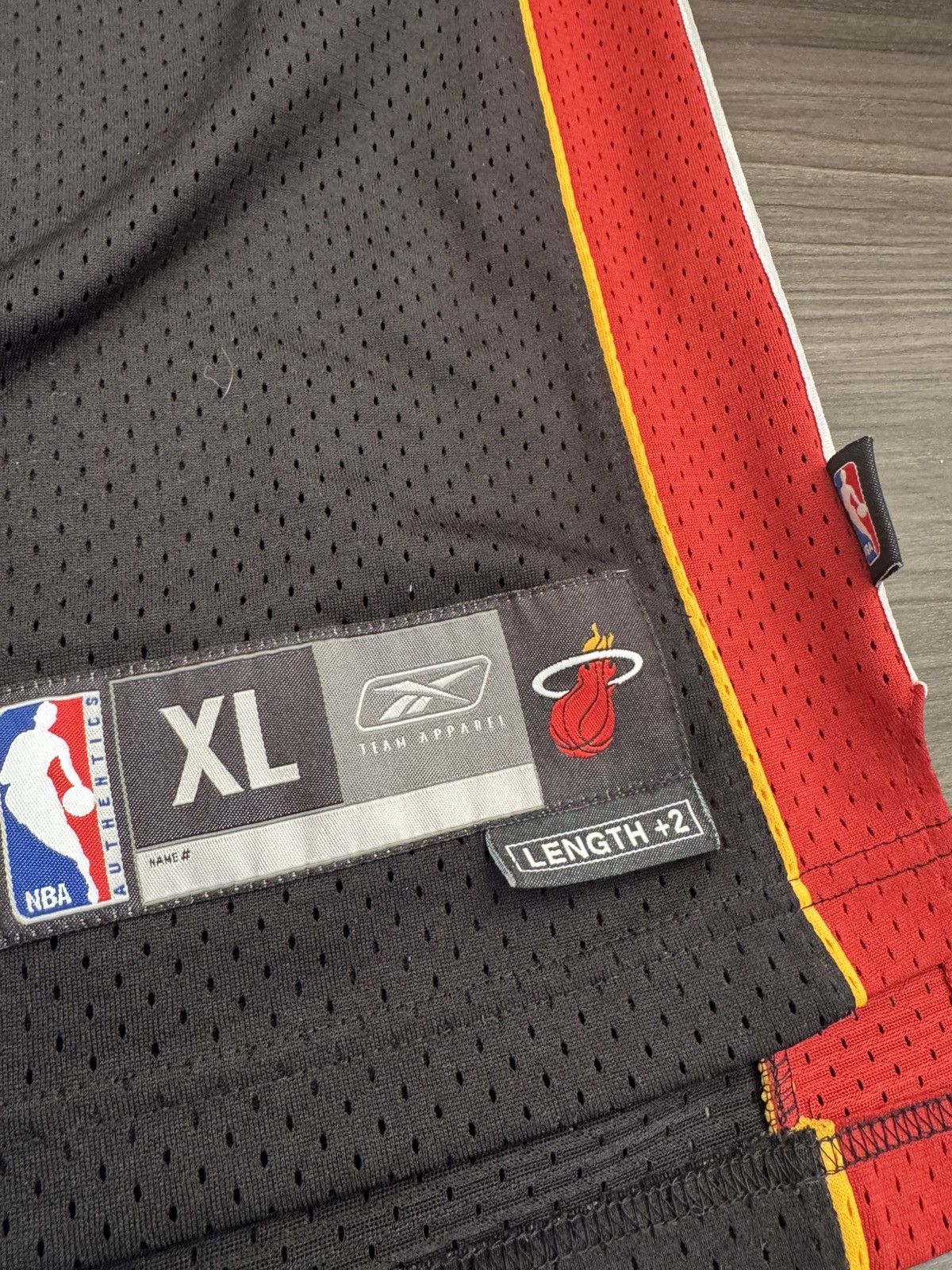 Reebok Dwayne Wade #3 Miami Heat NBA Stitched Jersey Length +2 Size US XL / EU 56 / 4 - 2 Thumbnail