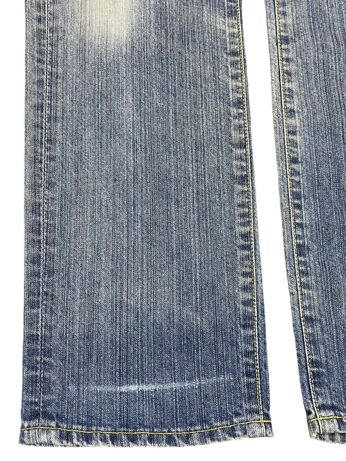 Uniqlo Vintage Japanese Uniqlo Faded Wash Distressed Style Jeans Size US 30 / EU 46 - 6 Thumbnail