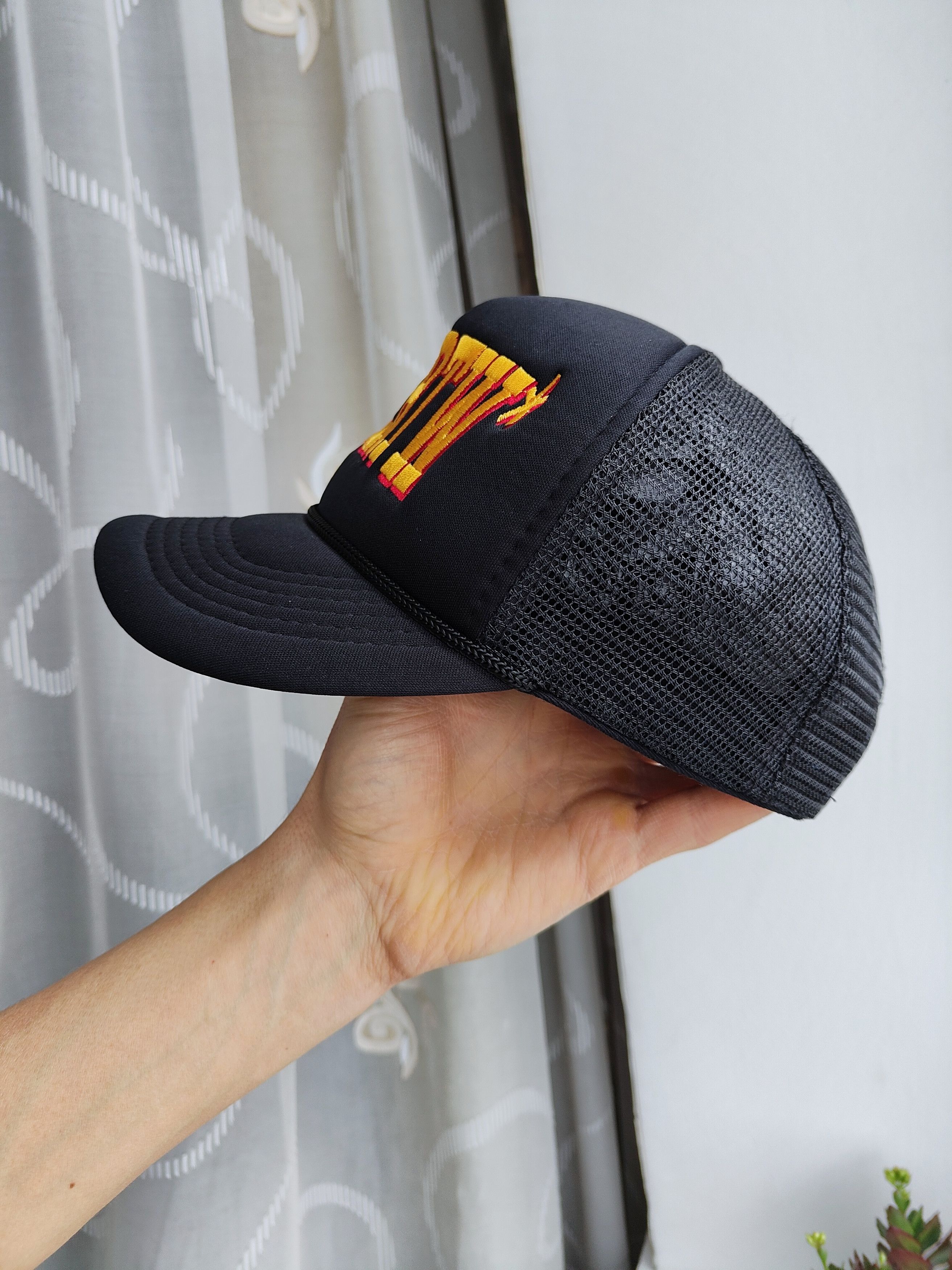 Corteiz Vintage Corteiz Trucker Cap CRTZRRTW Cap Size ONE SIZE - 5 Thumbnail