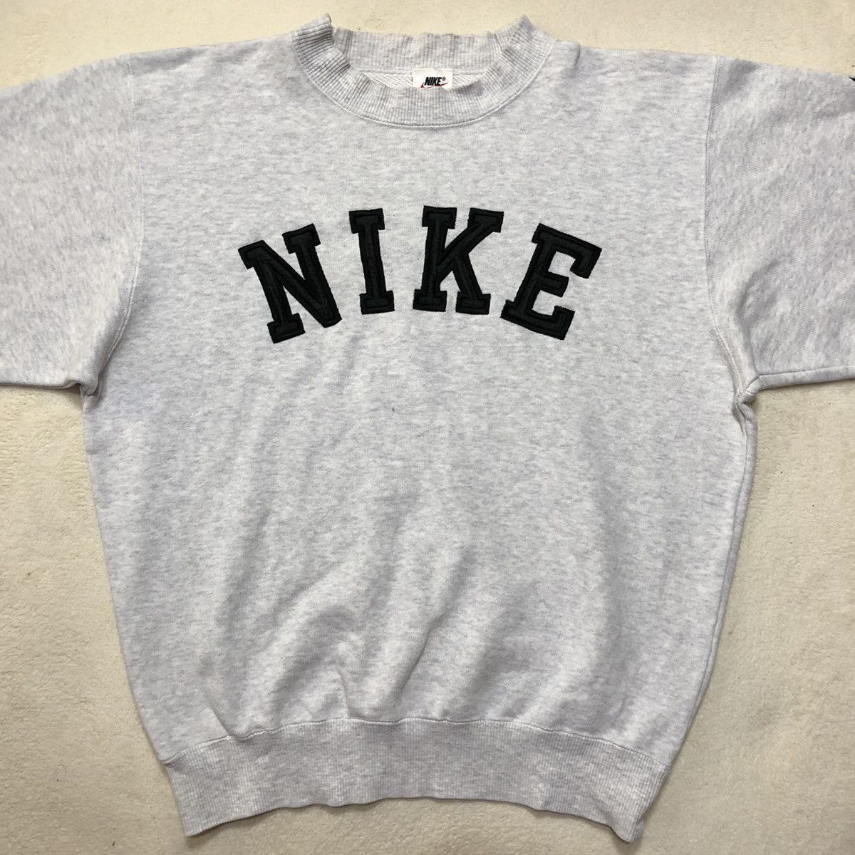 Nike × Vintage VINTAGE 90s NIKE Embroidered Spellout Logo Sweatshirt Size US M / EU 48-50 / 2 - 1 Thumbnail
