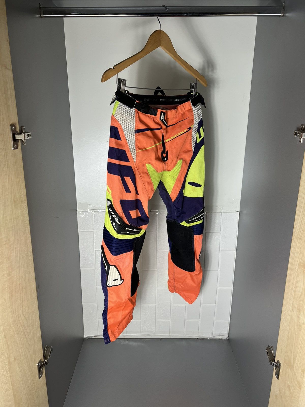 NASCAR UFO PLAST MOTORCYCLE PANTS RACING BIKE CYCLE RETRO Y2K 90s Size US 28 / EU 44 - 6 Thumbnail