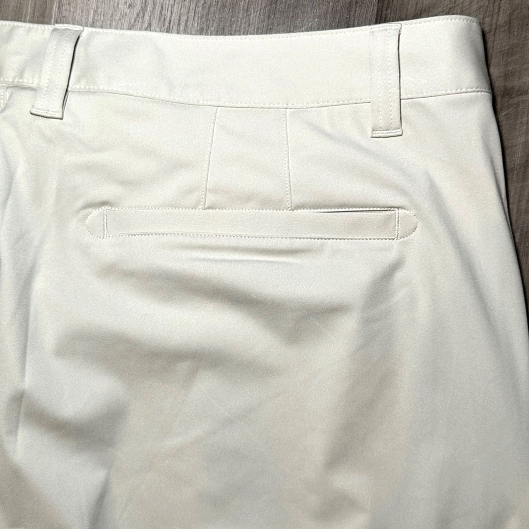 Rhone Rhone 11” Commuter Shorts Men's 40 Chino Regular Stone Cream 40 Inseam 10.5” Mens Size US 40 / EU 56 - 3 Thumbnail