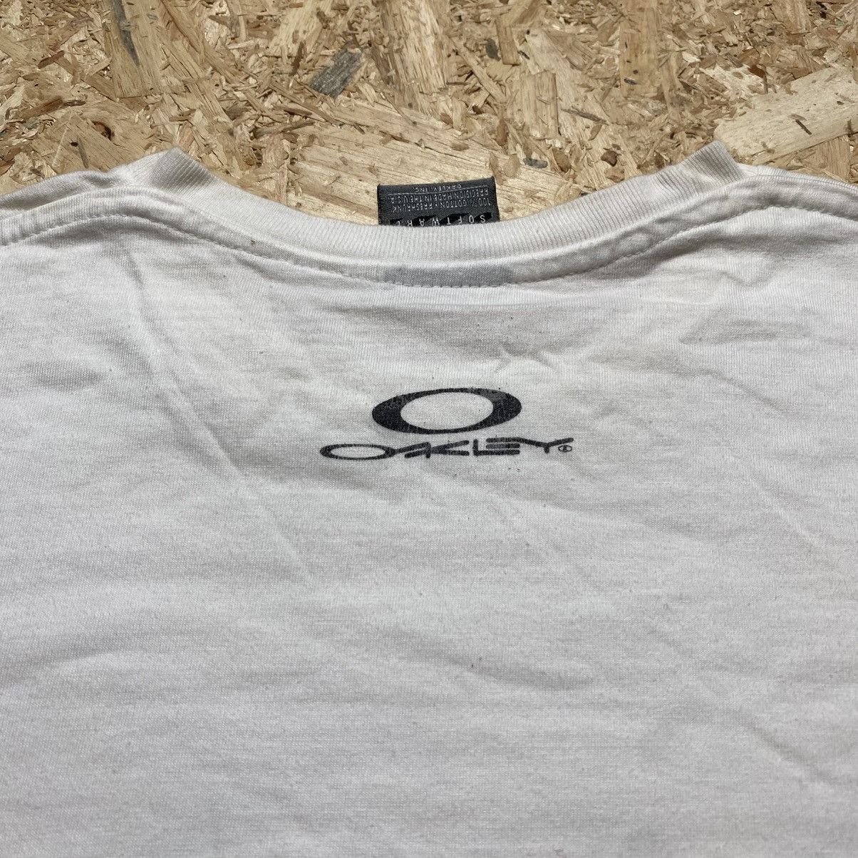 Oakley Vintage Y2K Oakley Tee Size US L / EU 52-54 / 3 - 6 Thumbnail