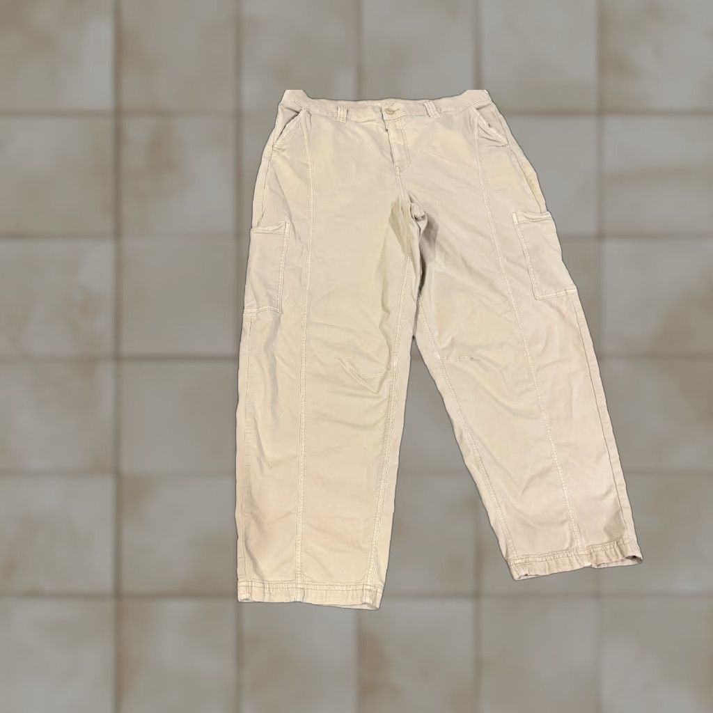 American Eagle Outfitters American Eagle cargo pants Womens 16 long Khaki Beige Stretch utility hiking pants Size 38" / US 16 / IT 52 - 1 Thumbnail