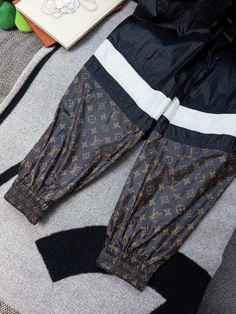 Louis Vuitton Louis Vuitton Black Monogram Casual Pants- Size 33" - 7 Thumbnail