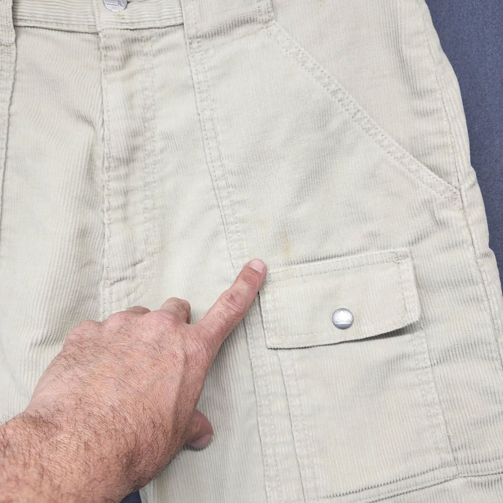 Levi's VINTAGE Levi's Silvertab Cargo Pants 33x34 Corduroy Beige Relaxed Y2K Skater Grunge Cords Mens Size US 33 - 6 Thumbnail