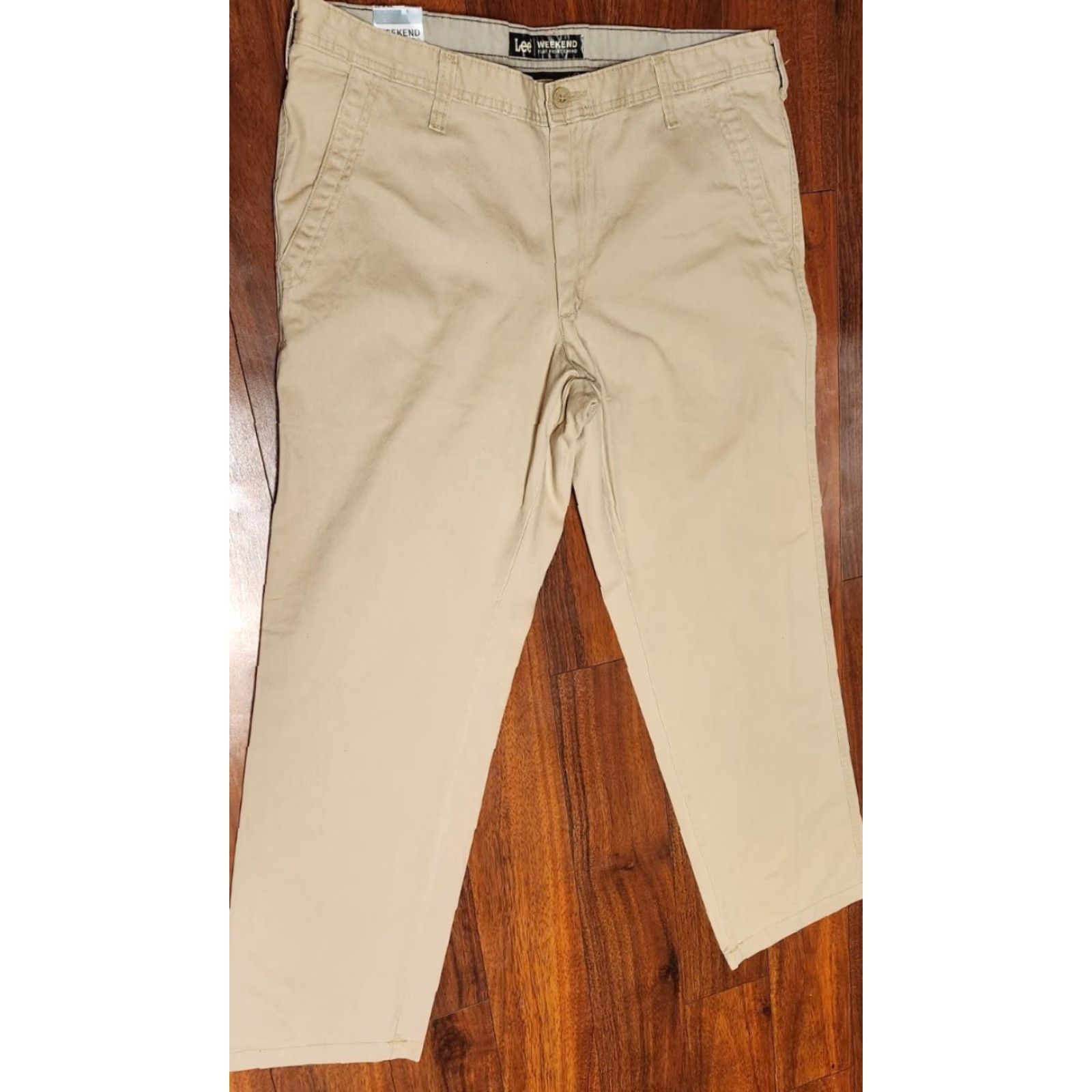 Lee LEE Weekend Chino Pants Straight Men 38x32 Vintage NWT Beige Cotton Flat Front Regular Rise Adjustable? (remove?) Size US 38 / EU 54 - 6 Thumbnail