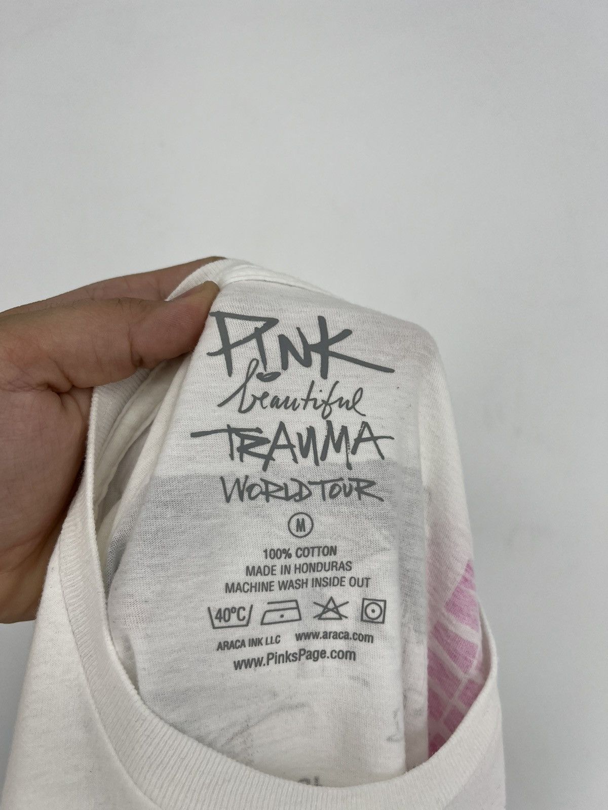 Band Tees × Pink Vintage Y2K Pink Fun House Tour American Singer Artist Tee Size US M / EU 48-50 / 2 - 9 Thumbnail