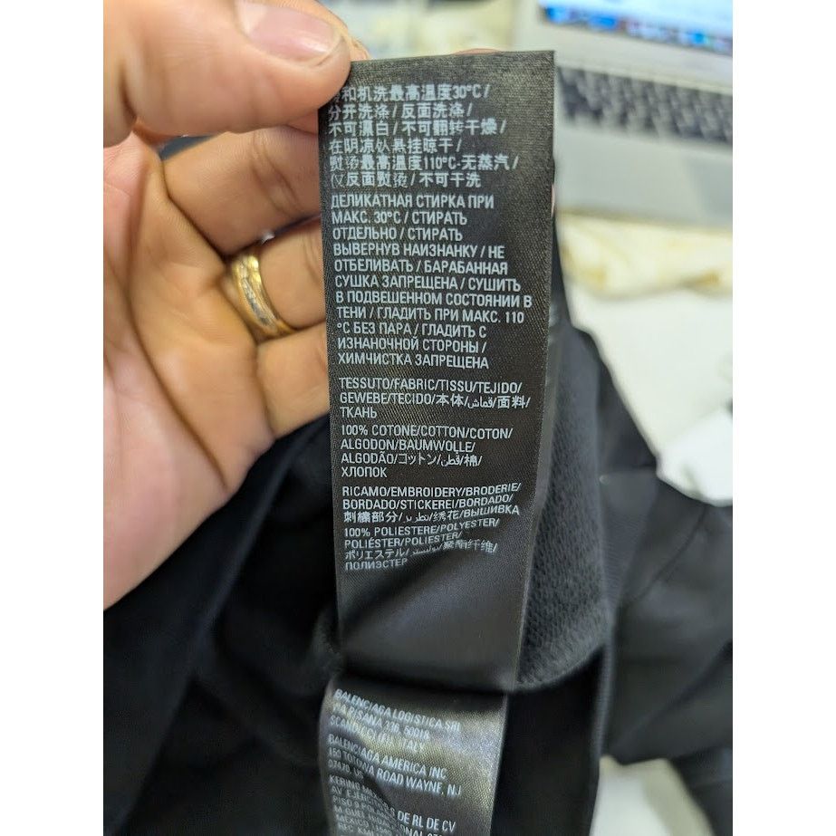Balenciaga o1rshd1 Moll Bouclet Large Fit Hoodie in Black/White Size US S / EU 44-46 / 1 - 17 Thumbnail