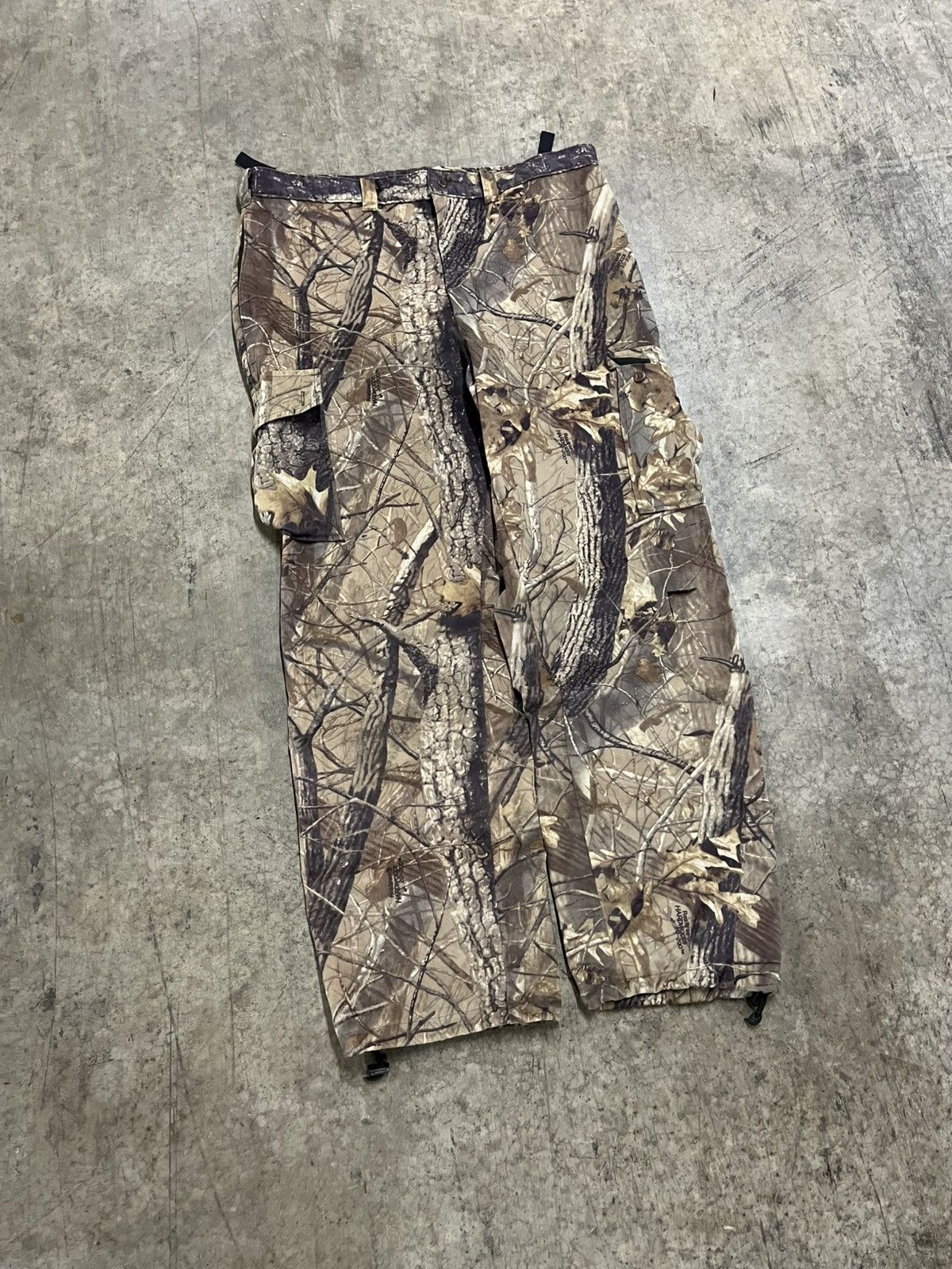 Realtree × Vintage Realtree camo baggy fit cargo pants streetwear hype Size US 38 / EU 54 - 4 Thumbnail