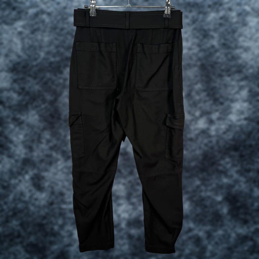 Banana Republic Banana Republic Black Cargo Pants Belted Waist Womens Size 0 Pants Black Cargo Women's 0 Belted Pockets Tapered Inseam 25 High Rise Vintage No Size 25" / US 0 / IT 36 - 1 Thumbnail