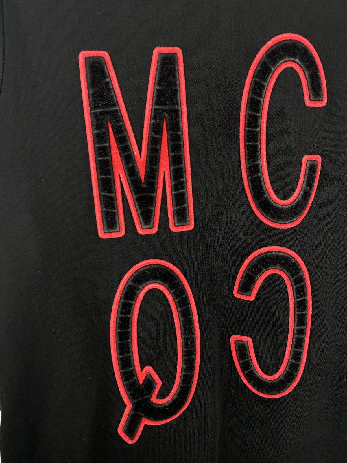 Alexander McQueen 🇮🇹 Alexander McQueen London Rare T-Shirt Retro Hype Y2K Size US S / EU 44-46 / 1 - 7 Thumbnail
