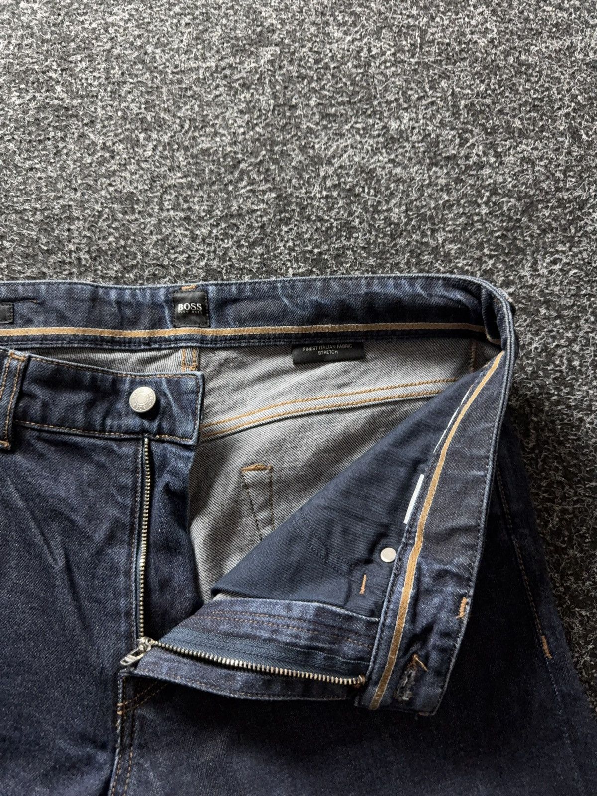 Hugo Boss Luxury Hugo Boss Candiani Denim Dark Blue Jeans Straight Fit Size US 33 - 8 Thumbnail