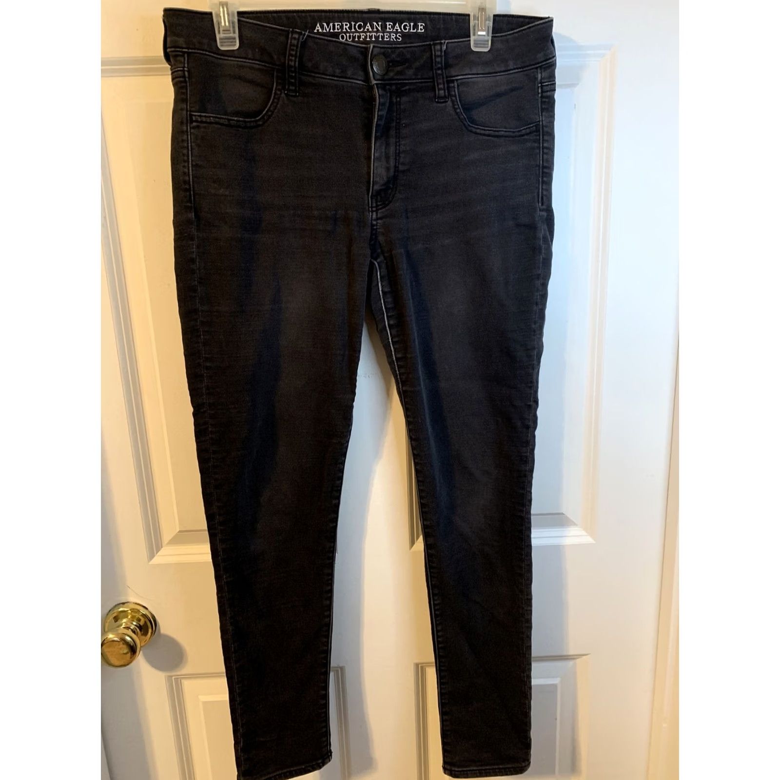 American Eagle Outfitters VINTAGE? No. American Eagle Jeghing Jeans Womens SZ 10 Faded Black Jegging #2029 - Adult Women Jeans Black Regular Solid Size 32" / US 10 / IT 46 - 2 Thumbnail