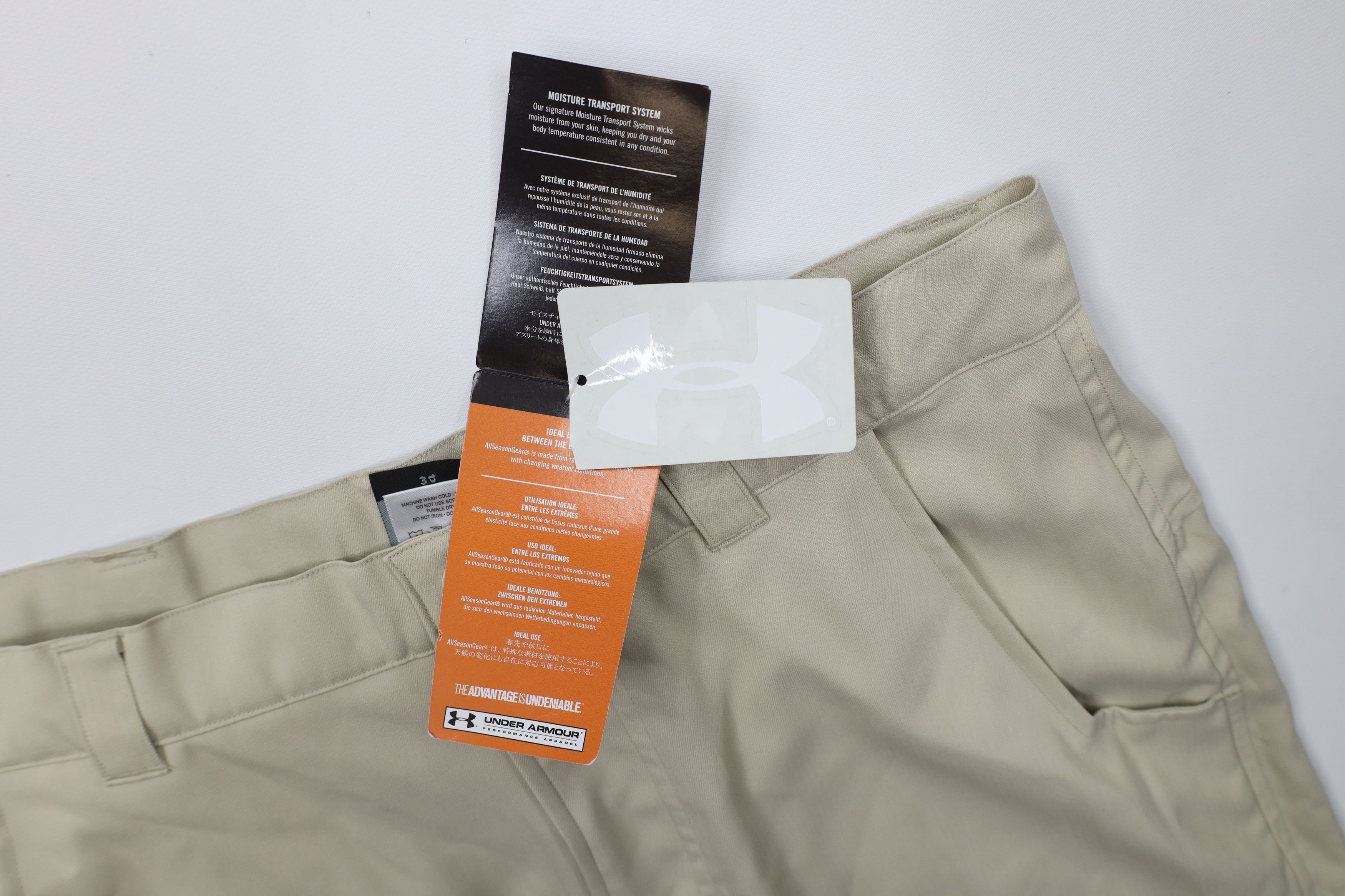 Under Armour Deadstock Vintage Y2K 2005 Under Armour Cargo Shorts Beige Size US 34 / EU 50 - 8 Thumbnail