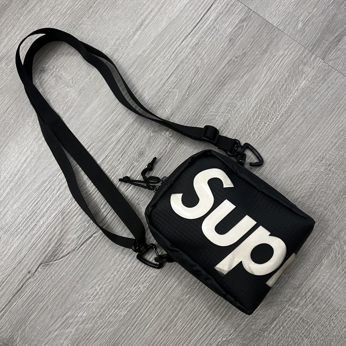 バッグ SUPREME x DOVER STREET MARKET BAG Dover Street Market × Supreme Plastic Bags | Grailed