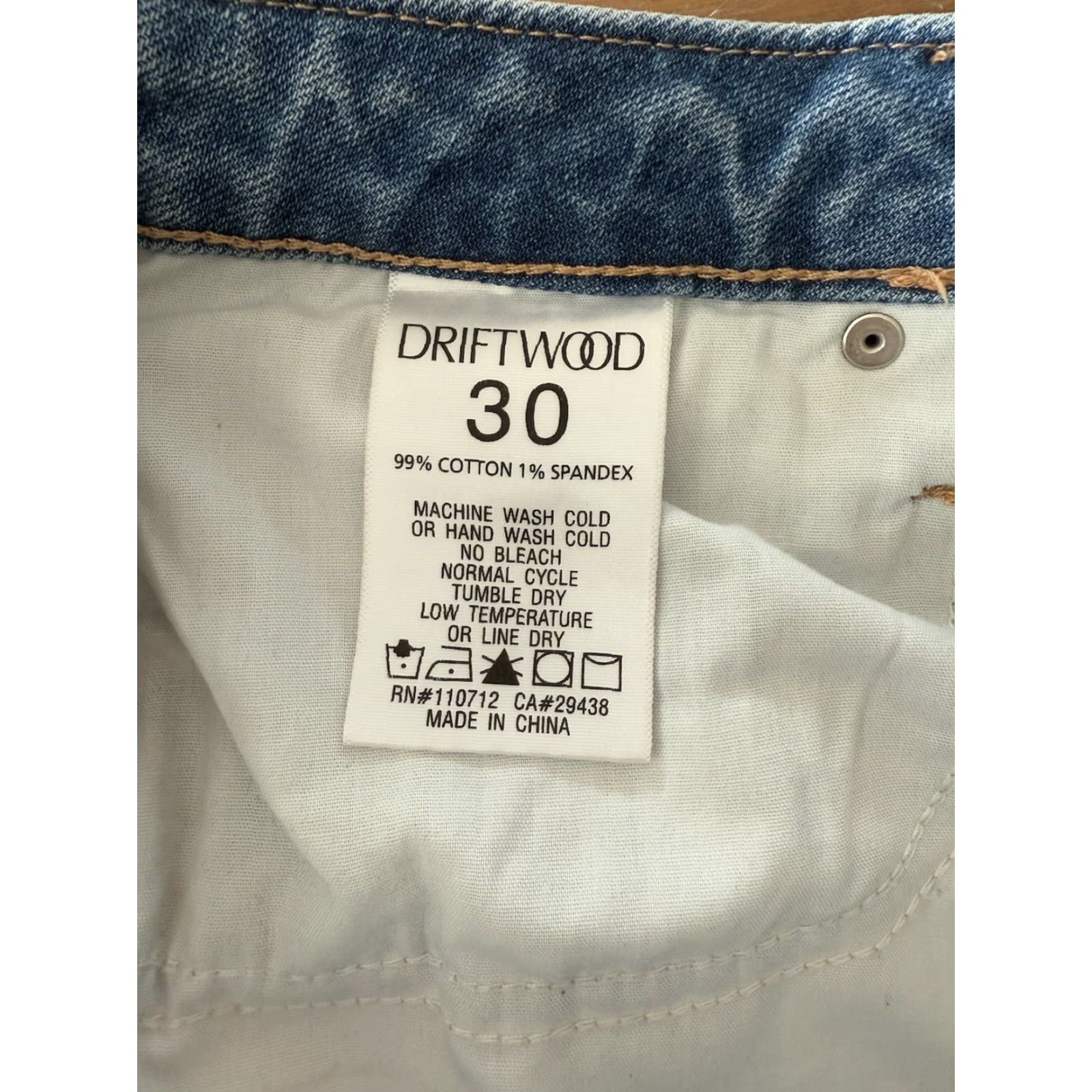 Vintage Driftwood Gizelle High Waist Distressed Mom Jeans Womens 30 (Measures 33x26) Regular Blue Denim Jeans Size 30" / US 8 / IT 44 - 4 Thumbnail