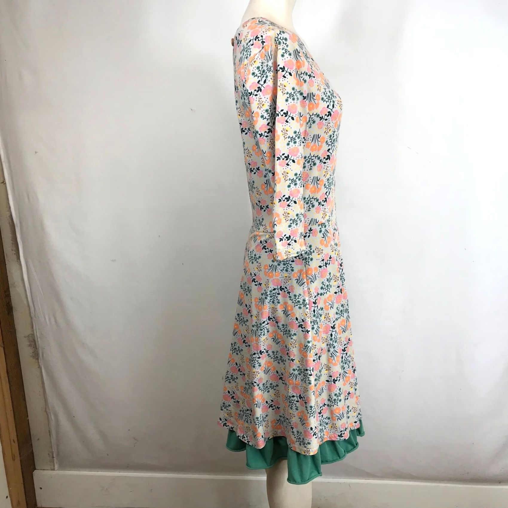 Vintage Matilda Jane Joanna Gaines Womens Dress M Floral Print 3/4 sleeve scoop neck Size M / US 6-8 / IT 42-44 - 4 Thumbnail
