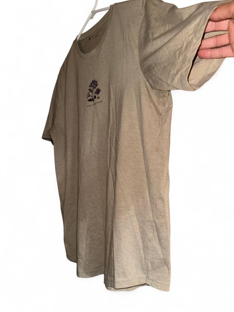 TravisMathew Tan Travis Mathew soft cotton flower tee size L Size US L / EU 52-54 / 3 - 4 Thumbnail