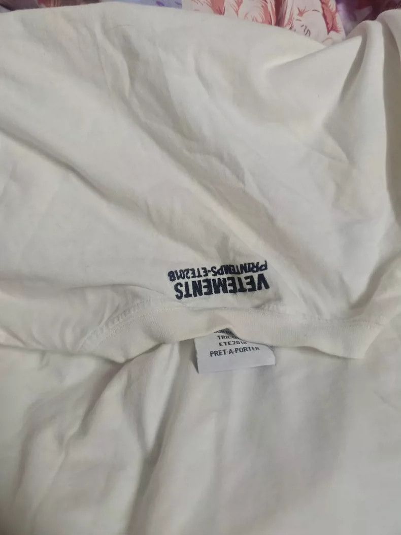 Vetements Vetements Short-sleeve size L with a stain, see last pictu Size US L / EU 52-54 / 3 - 4 Thumbnail