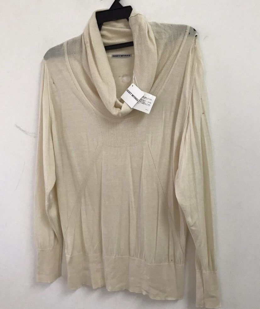 Issey Miyake ISSEY MIYAKE Turtleneck Soft Wool Knit Distressed Size US M / EU 48-50 / 2 - 4 Thumbnail