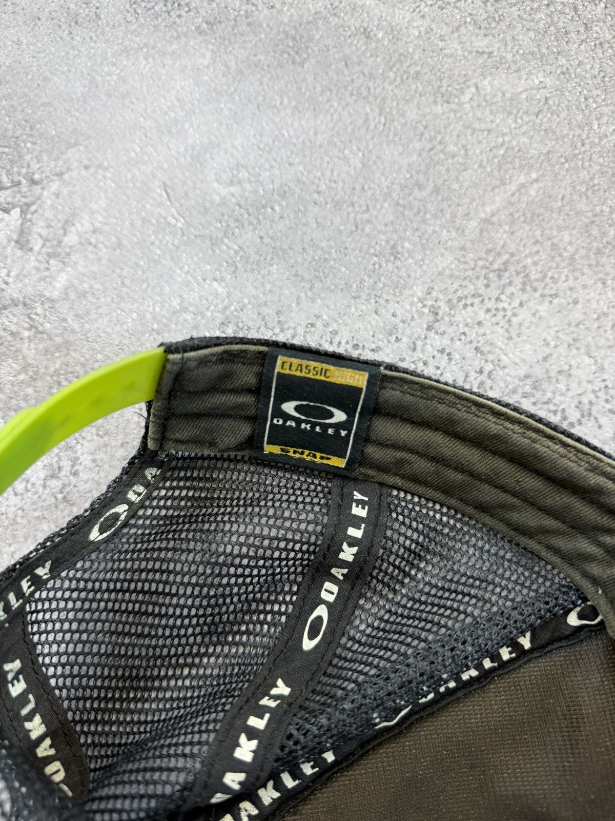 Oakley Vintage Oakley Cap Black Neon Green Hat Logo Y2K Streetwear Size ONE SIZE - 10 Thumbnail