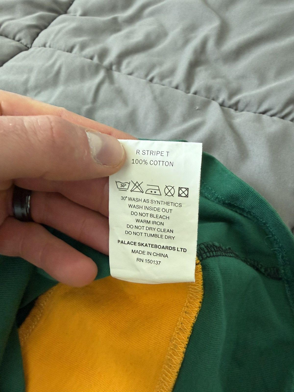 Palace Palace R Stripe T-shirt Size US L / EU 52-54 / 3 - 6 Thumbnail