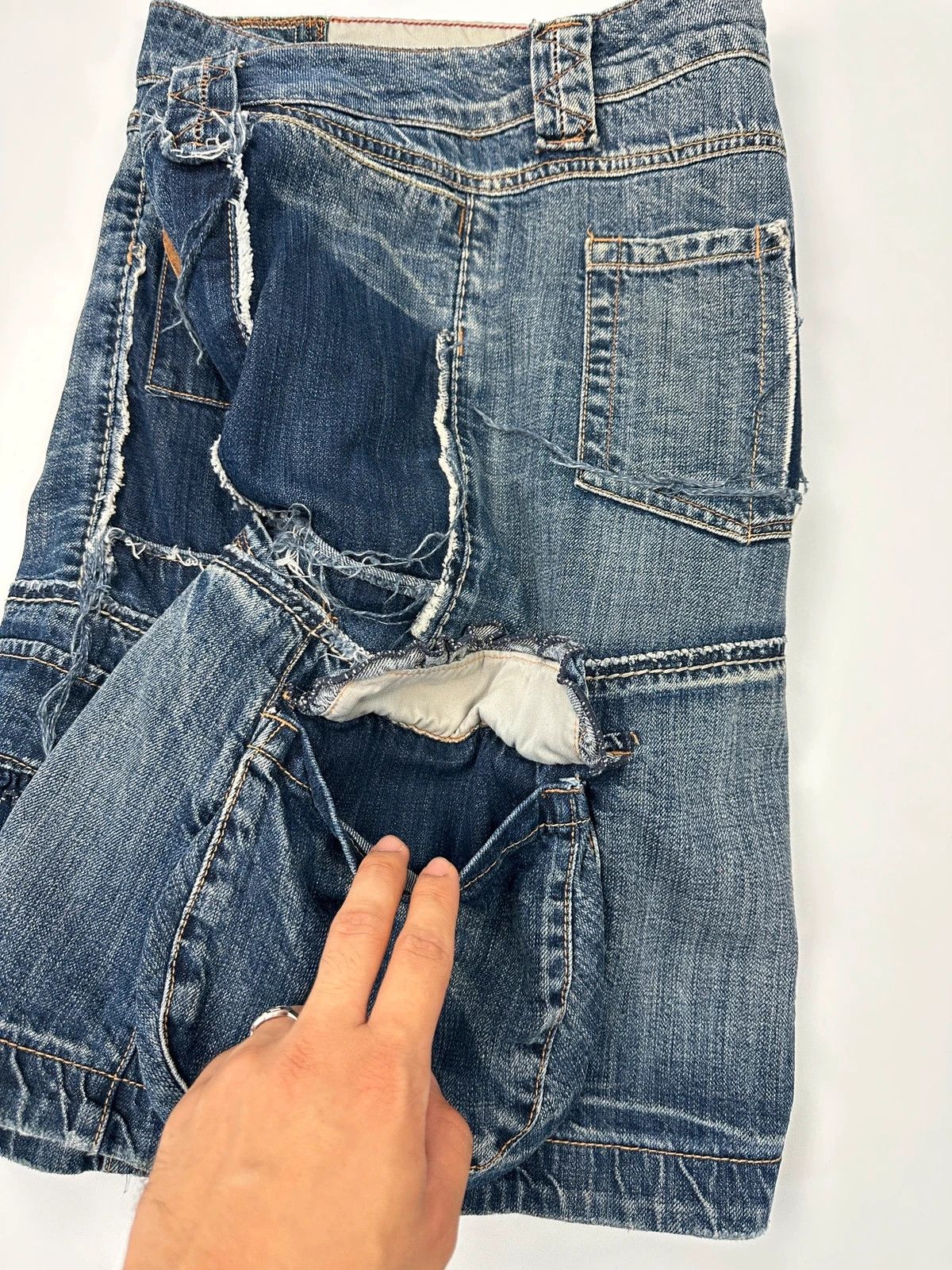 Marithe + Francois Girbaud Marithé + Francois Girbaud SS2001 Denim Destroy Skirt Size 27" / US 4 / IT 40 - 8 Thumbnail