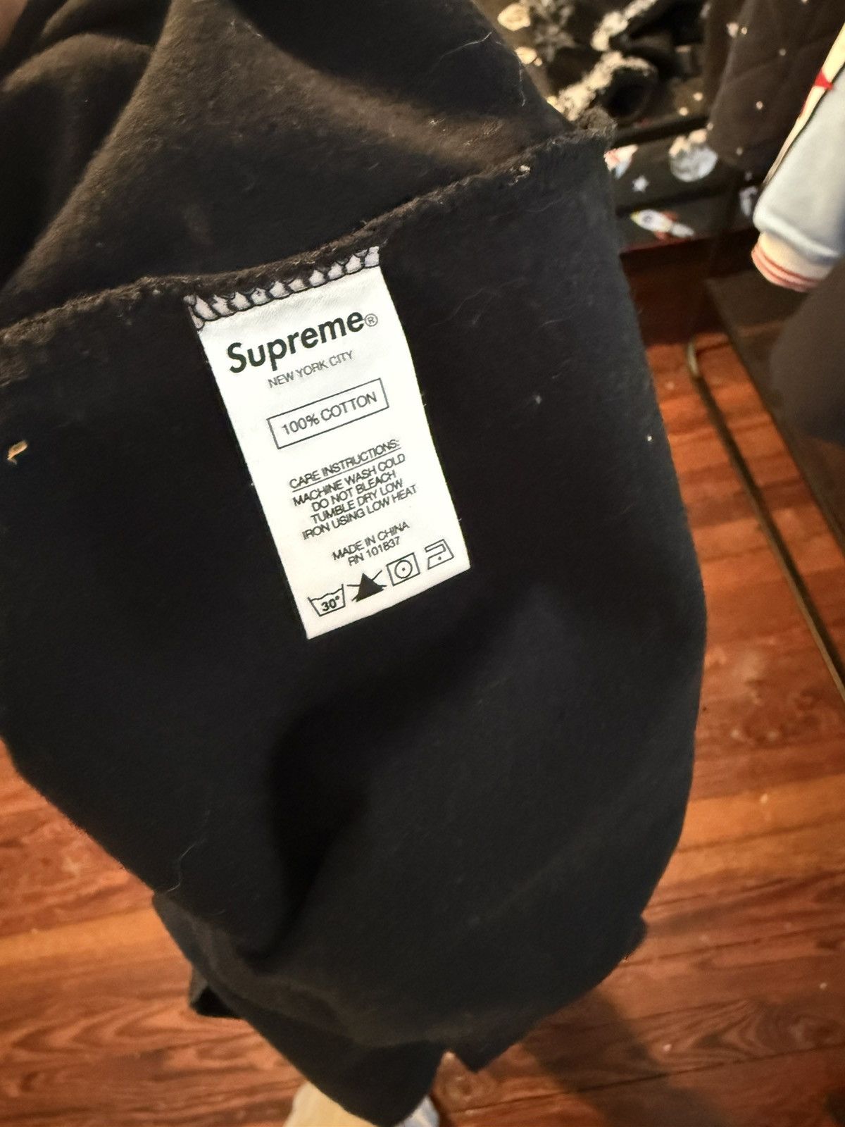 Supreme Supreme Flags L/S Top Size US L / EU 52-54 / 3 - 4 Thumbnail